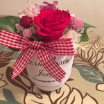 赤い薔薇のブリザードフラワー