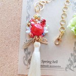 【母の日にも】 Qeen red  バックチャーム レジン