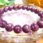 ★変革の石★トラウマ克服★心の平穏★神秘のオーラ☆高品質AAA☆モザンビーク産レピドライト♪　☆１０ｍｍ☆　★１７ｃｍ★