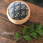 こぎん刺しのピンクッション✳︎まつかさ✳︎ネイビー