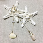シェルチャーム ロングピアス ホワイトオパール