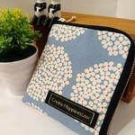 春の訪れ爽やかＬ型ポーチ