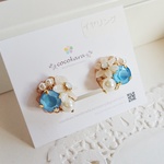 【限定送料無料】お花のビジューイヤリング(サマーブルー)