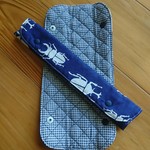 再販☆水筒肩ひもカバー＊リバーシブル【昆虫×チェック】ネイビー