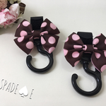 ベビーカーフック　茶×ピンクドット