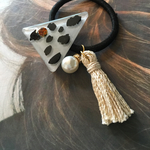 【sale!】さんかく三角ヘアゴム艶　タッセル