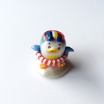 虹色ペンギン(海水浴)
