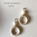 white×white×whiteイヤリング/ピアス