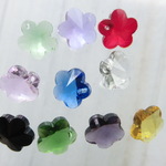 20個　クリスタルのお花のチャーム　約14mm　Q138-4