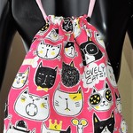 ねこ　フェイス柄　ナップサック