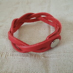 三つ編みレザーブレスレット[レッド]