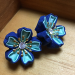 [注文分]つまみ細工/青い桜のピアス