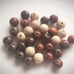 【送料無料】ウッドビーズMIX　３０個入り