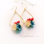 トリコロールカラーのお花ピアス
