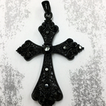 ゴシック風 黒の十字架ネックレストップ