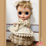  ブライス/ミディブライスサイズ ドール服    moca茶のチェックのワンピース
