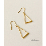 トライアングルイヤリング・ピアス