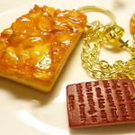 *限定*フロランタンと胡桃のバッグチャーム*皮ワインレッド*20cm*