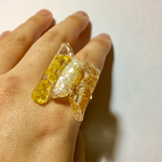 ミモザの天然石風の指輪