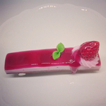 苺ソースムースケーキバレッタ《フェイクスイーツ》