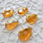 チェコビーズ　しずくオレンジ☆彡ドット４個