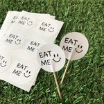 DIY 直径4cm スマイル EAT ME シール（ホワイト）パーティーピックやラッピングに！