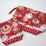 [SALE]☆20％OFF☆いちごのケーキとティーパーティお弁当袋＆コップ入れ☆レッド☆