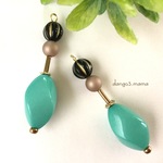300円☆アクリルビーズ(ターコイズ)☆メロンブラックのピアス/イヤリング