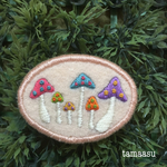 カラフルきのこの刺繍ブローチ✴︎40