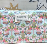【1コインsale】リバティ＊Strawberry  Feast＊ミニポーチ(サックス）