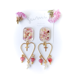 clear bouquet × heart chandelier