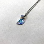 クリスタルムーンネックレス