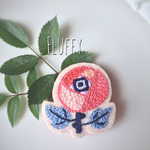 ばらの刺繍ブローチ