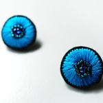 ＜Stella～遊び好きの星～＞刺繍ピアス◎ターコイズブルーの夜色◎青◎2way★ロングポスト/アレルギー対応変更可能