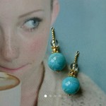 アクリルビーズピアス