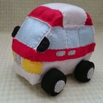 ふわふわ 救急車 ☆ フェルト ハンドメイド♪