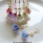 新作✨勿忘草  ピアス イヤリング ノンホールピアス  フラワータッセル  青  パール   ゆらゆら 可愛い プチプラ 青色
