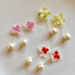 紫陽花の雨待ちピアス
