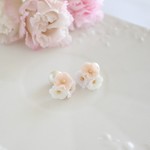 5月25日12時販売開始・コットンパールキャッチの花束ピアス