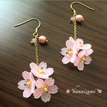 🌸贅沢桜の揺れるピアス/イヤリング🌸