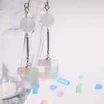 淡色モザイクとホワイトジェイドのピアス・イヤリング