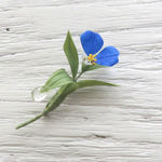 小さな露草のコサージュ