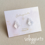 かすみ草の涼しげなピアス