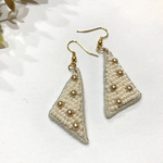 三角ドットピアス