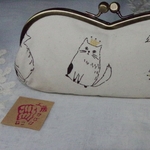 再販です♪猫の王様のがま口めがねケース