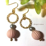 300円☆中ぶり模様入オーバルアクリルビーズ(ピンク)☆リングのピアス/イヤリング