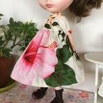 ブライス Blythe アウトフィット ハイビスカスワンピとパニエ
