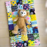 * ラプセニ *　53cm×88cm　四角つなぎのパッチワークマルチマット　kukka181　ベビーキルト　ベビーマット　玄関マット　寝相アート