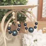 ご注文品  ブルー&ホワイトパールのフープピアス