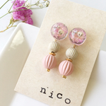 #55 (イヤリング)かすみ草とスターチスのドライフラワーおおぶりイヤリング(pink)